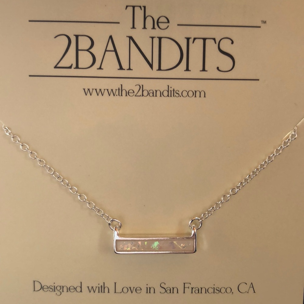 The 2 Bandits necklace
